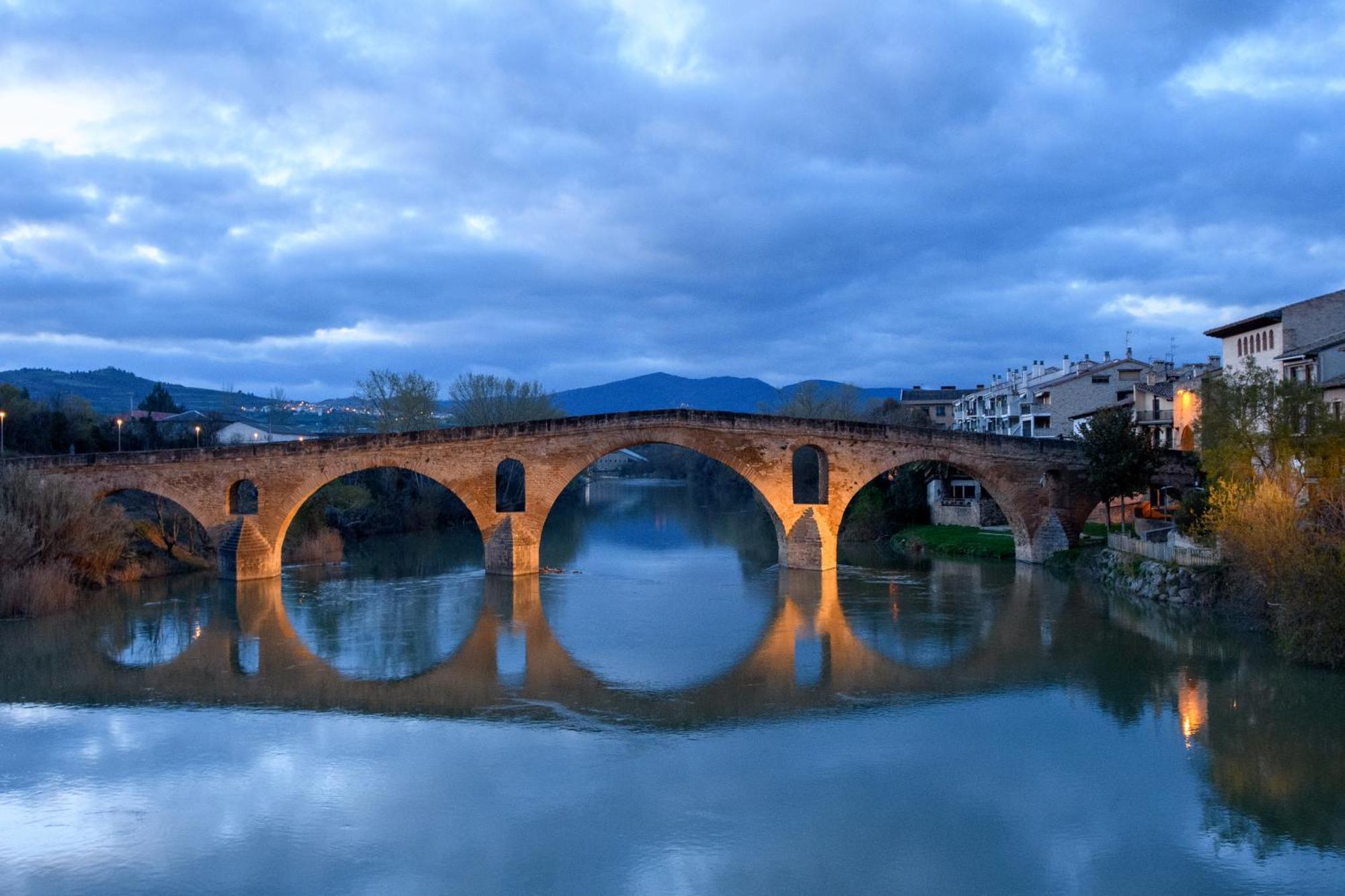 Estrella Guia Puente la Reina